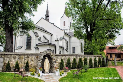 Drewniany kościół pw. św. Stanisława Biskupa w Barcicach
